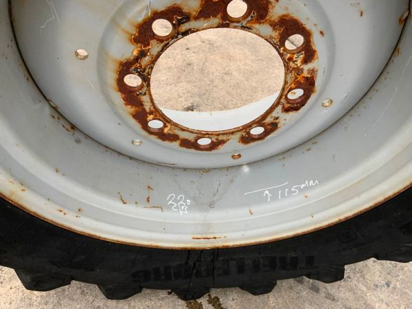 TRELLEBORG 540/65/28 RIM AND TYRE. 321413242