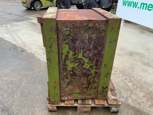 CAST IRON 'JOHN PORT' ANTIQUE SAFE...CHOICE.. 321461628