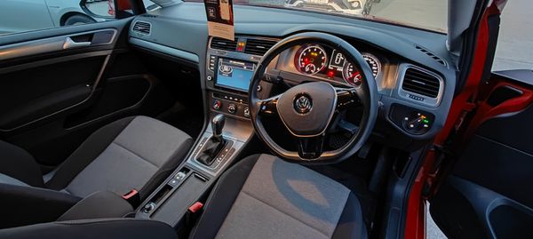 152 VW Golf 1.2 TSA Automatic  ( Showroom Conditio 321548477