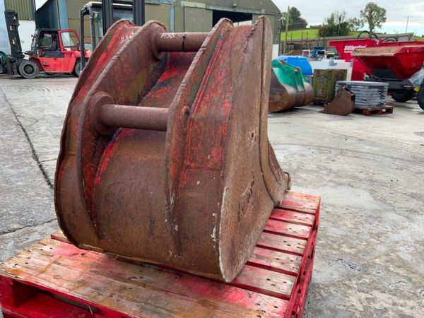 24" MILLAR SCOOP BUCKET......65mm PINS......189. 321809266