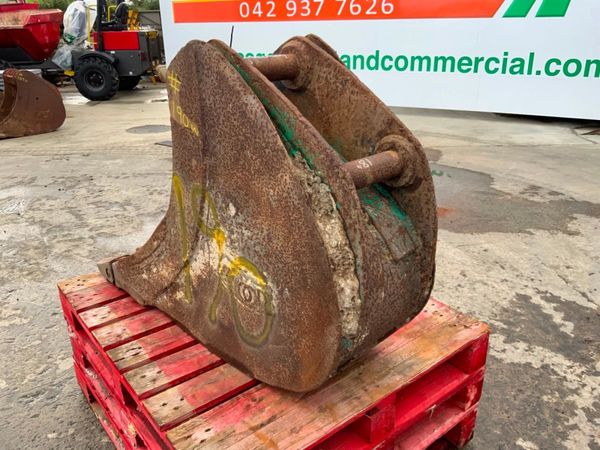 18" MILLAR SCOOP BUCKET......65mm PINS....190. 321800391