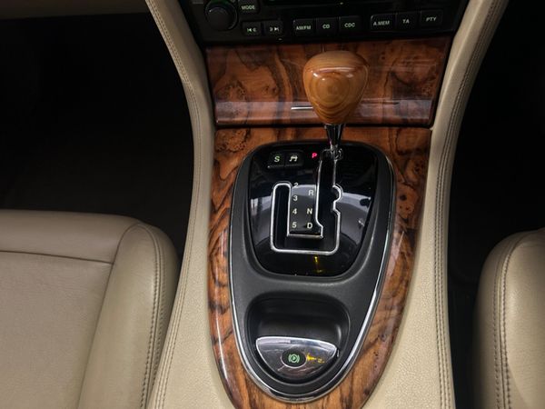 2006 Jaguar XJ Luxury 2.7D **Low KLMS** 321930080