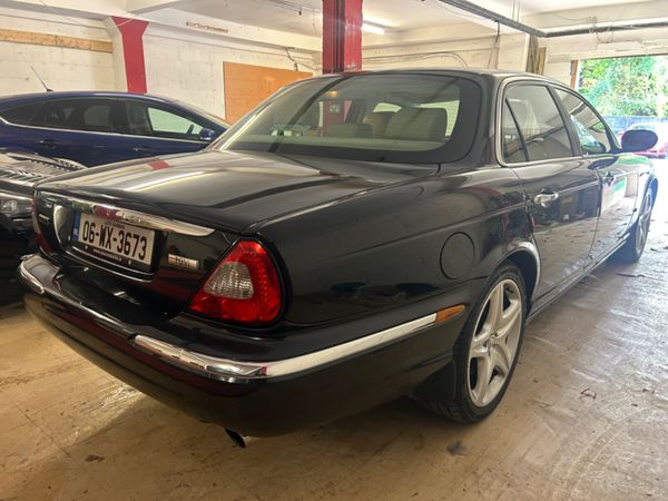 2006 Jaguar XJ Luxury 2.7D **Low KLMS** 321930106