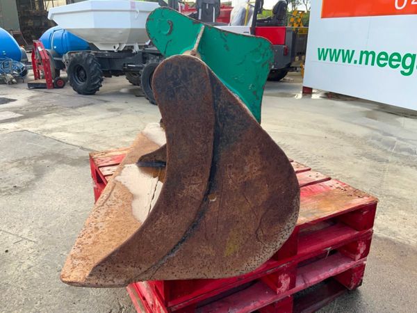 72" GRADING BUCKET...65mm PINS........191w. 322079058