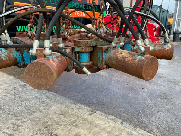 HYDRAULIC PILE BREAKER / CRUSHER........206w. 322086360