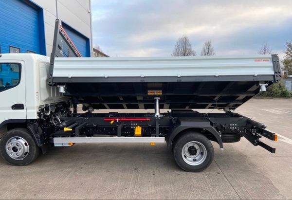 Fuso Canter 7.5 Ton 3 Way Tipper Available Now 322088635