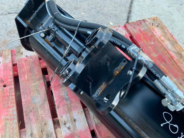 NEW 32" TILTING BUCKET....25mm PINS........220w.. 322234437