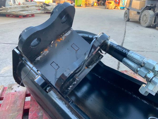 NEW 32" TILTING BUCKET....25mm PINS........220w.. 322234438