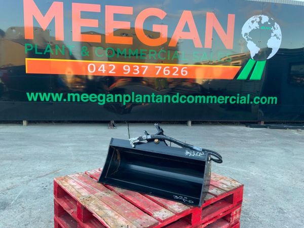 NEW 32" TILTING BUCKET....25mm PINS........220w.. 322234446