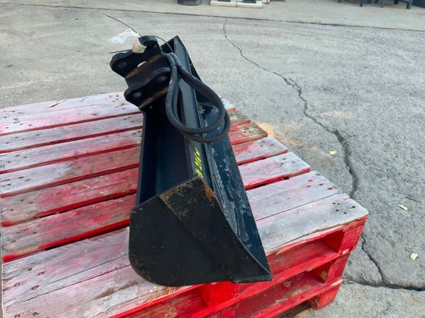 40" TILTING FINISHING BUCKET....25mm PINS...216w. 322294149