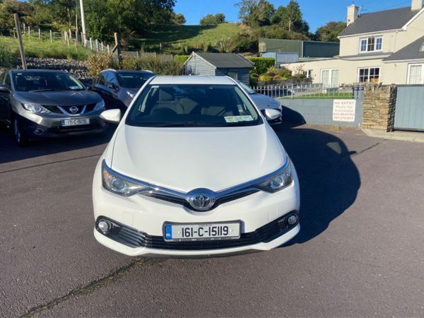 Toyota Auris 1.4 D-4d Luna 4DR 322342099