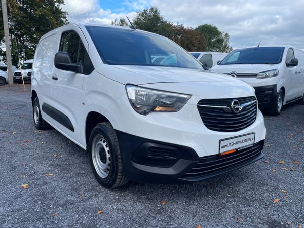 Opel Combo 322434955