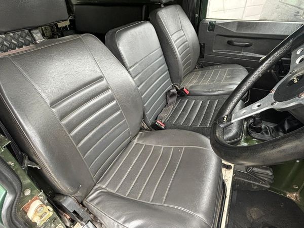 1988 Land Rover Defender 90 322446454