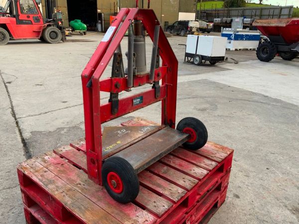 HYDRAULIC BLOCK CUTTER / GUILLOTINE......1086t. 322442118