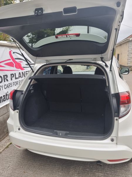 2018 HONDA VEZEL 1.5 HYBRID SPORTS AUTOMATIC 322850321