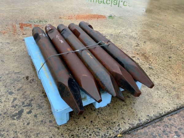20 TON  BREAKER / HAMMER CHISELS....135mm...913 323239332