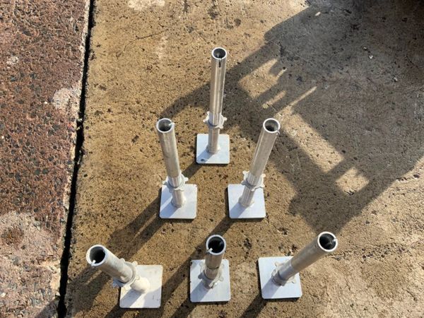 ALUMINIUM SCAFFOLDING JACK LEGS.......600w. 323356727