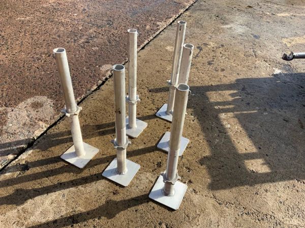 ALUMINIUM SCAFFOLDING JACK LEGS.......600w. 323356728