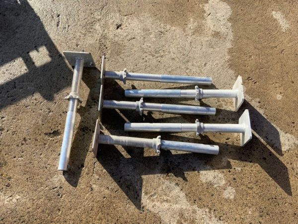 ALUMINIUM SCAFFOLDING JACK LEGS.......600w. 323358455
