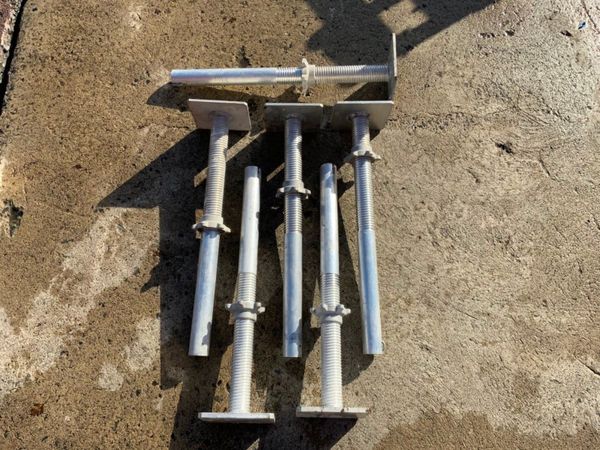 ALUMINIUM SCAFFOLDING JACK LEGS.......600w. 323358456