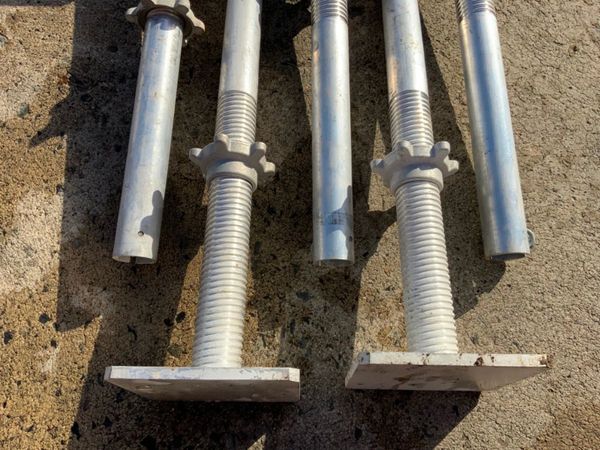 ALUMINIUM SCAFFOLDING JACK LEGS.......600w. 323358457