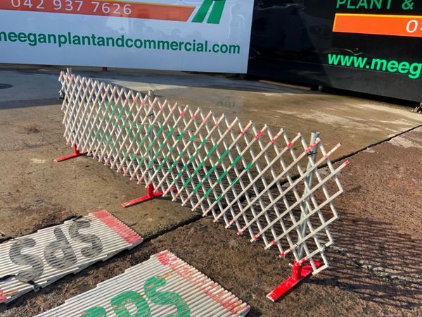 SAFETY TRELLIS BARRIERS / WALKWAYS.. 323359239