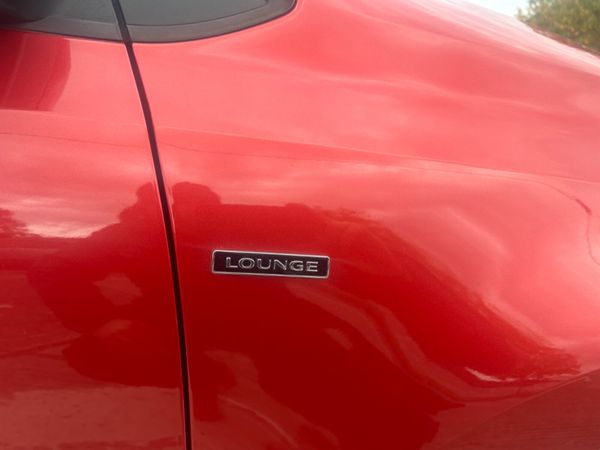 Volkswagen polo 2015 Automatic 323713677
