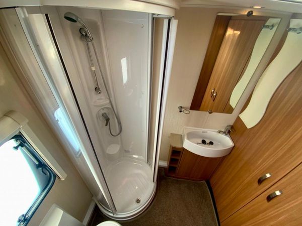 2015 COMPASS CORONA 462 CARAVAN.....2 BERTH. 323763685