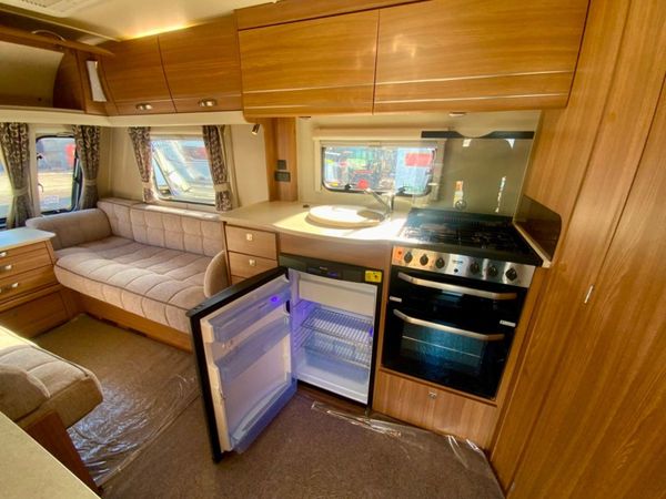 2015 COMPASS CORONA 462 CARAVAN.....2 BERTH. 323763689
