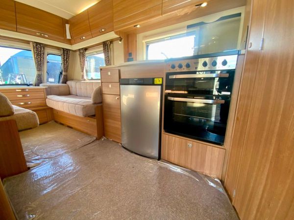 2015 COMPASS CORONA 462 CARAVAN.....2 BERTH. 323763680