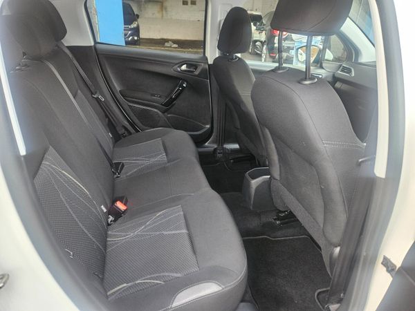 2016 Peugeot 208 Automatic 1.2/ Style 323968283
