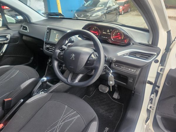 2016 Peugeot 208 Automatic 1.2/ Style 323968293