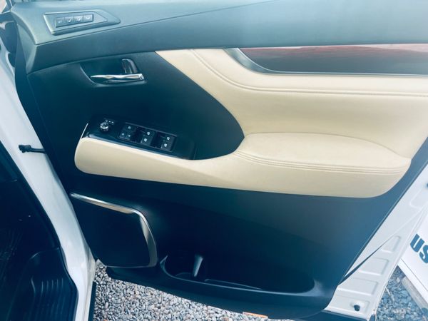 Toyota Alphard 2016** beige leather ** 334102770