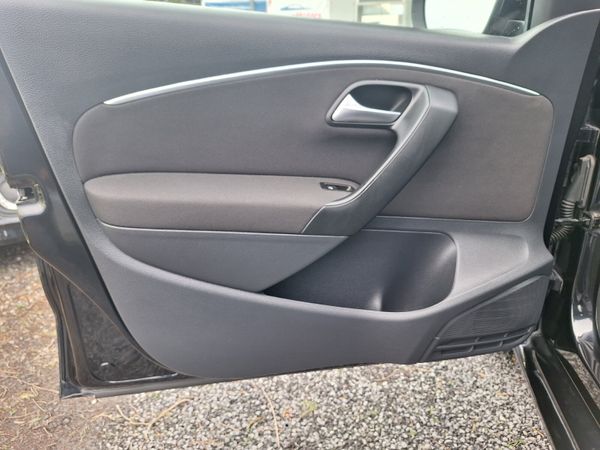 2015 Volkswagen Polo 1.2L Petrol Automatic 334337378