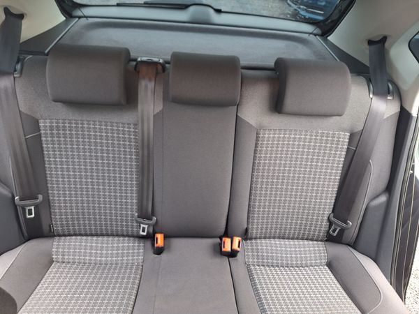2015 Volkswagen Polo 1.2L Petrol Automatic 334337384