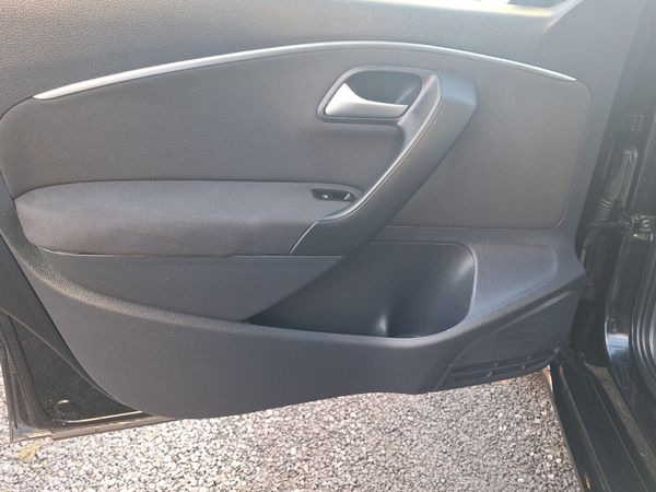 2015 Volkswagen Polo 1.2L Petrol Automatic 334453679