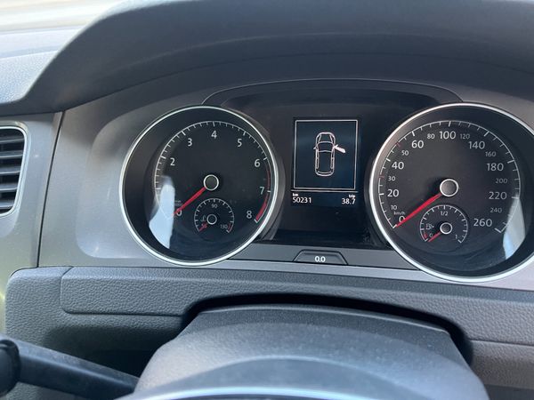 VOLKSWAGEN GOLF 2015, 1.2 TSI 5DR AUTOMATIC LOW KM 334553284