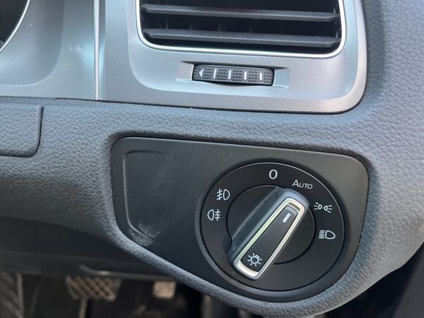 VOLKSWAGEN GOLF 2015, 1.2 TSI 5DR AUTOMATIC LOW KM 334553285