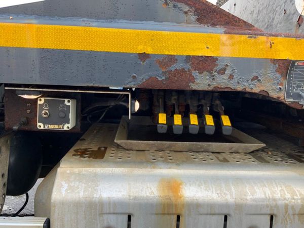 Mercedes-Benz Arocs 1824 Chain Lift Skip Loader.. 334686852