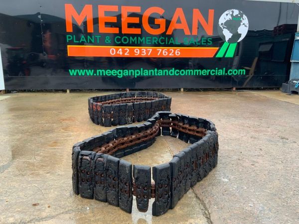 RUBBER PADS / CHAINS....8 TONNE DIGGER. 334975030