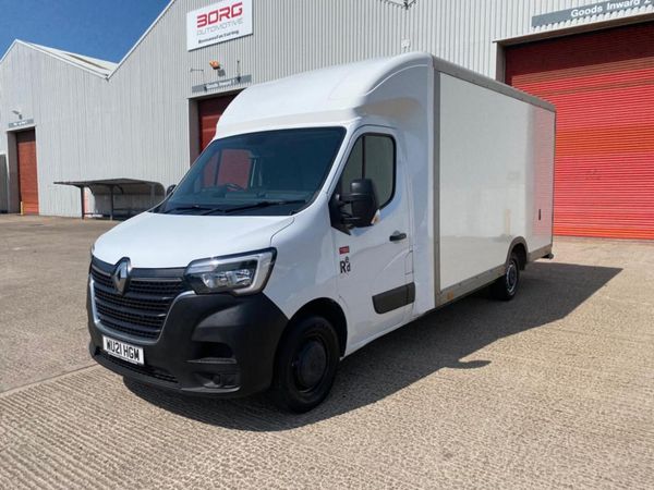 2022 Renault Master Low loader 335468517