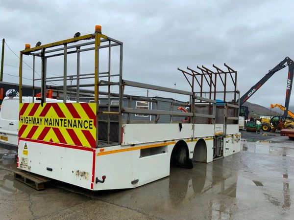 30ft LIGHTWEIGHT FLAT BED / PLANT BODY. 335673335