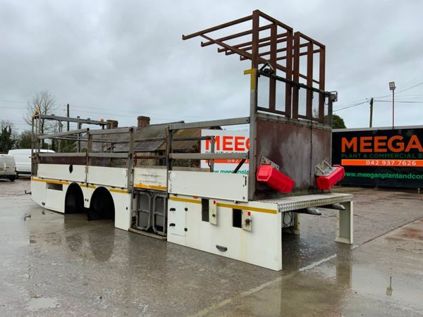 30ft LIGHTWEIGHT FLAT BED / PLANT BODY. 335673337