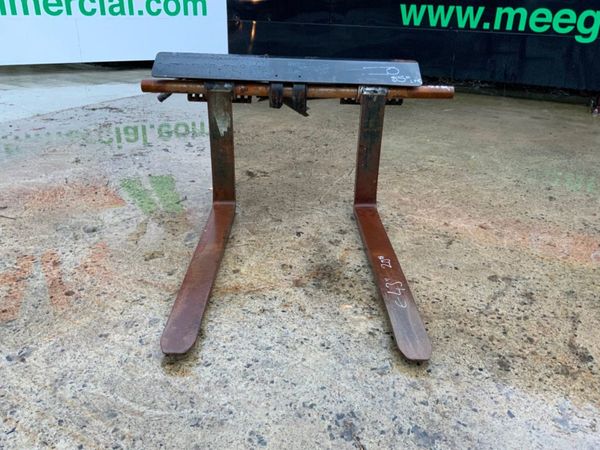 JCB FORK POSITIONER / SIDE SHIFT CARRIAGE. 335673504