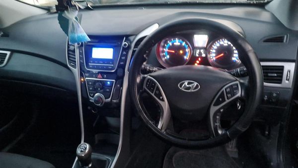 141 hyundai i30 1.4crdi VAN  New Cvrt 335733994