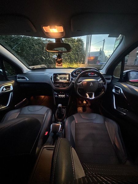 Peugeot 2008 2016 335753782