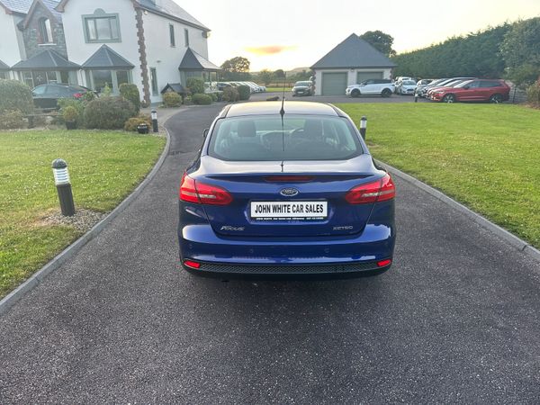 Ford Focus 1.5 Zetec 335806097