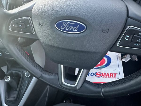 Ford Focus 1.5 Zetec 335806104