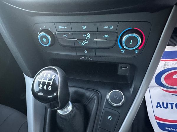 Ford Focus 1.5 Zetec 335806102