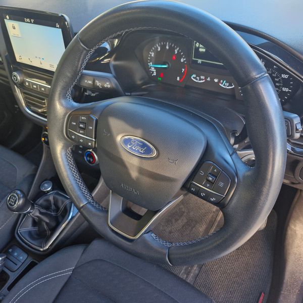 Ford Fiesta 2019 335859042
